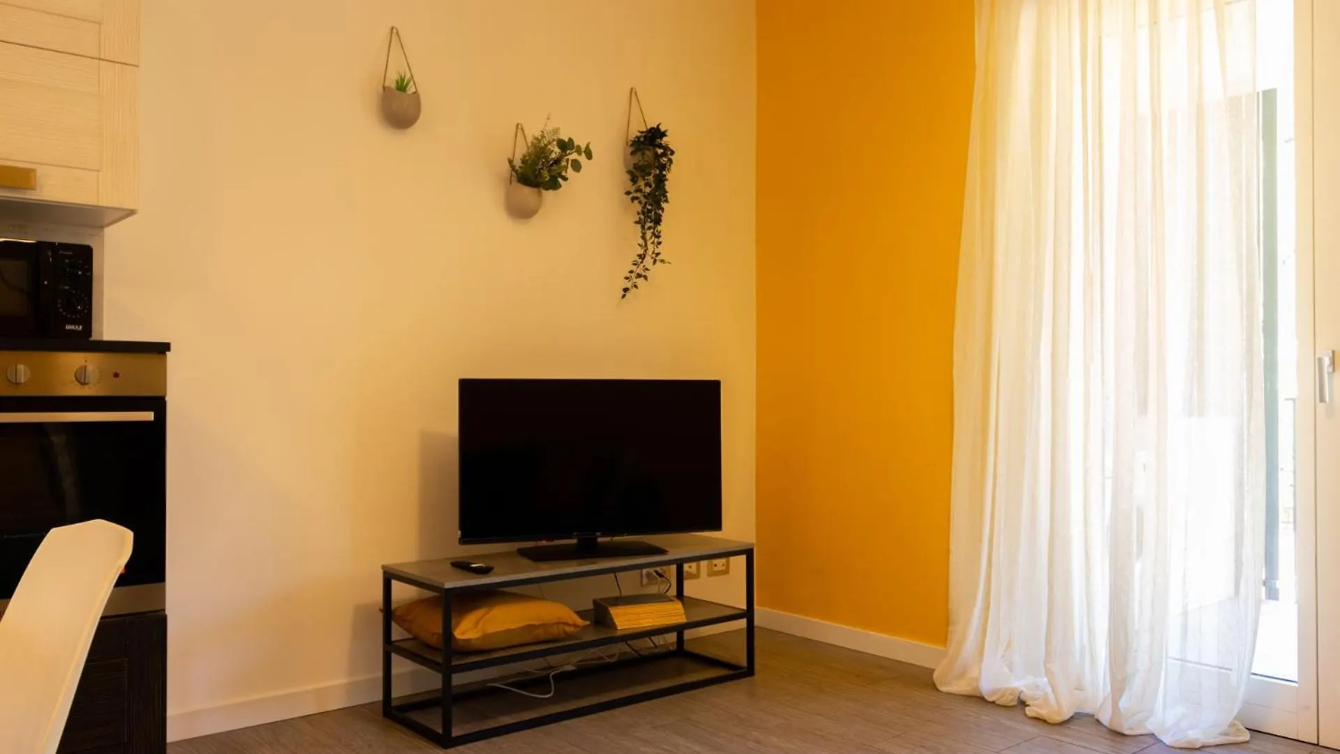 Mustard Apartment Rome