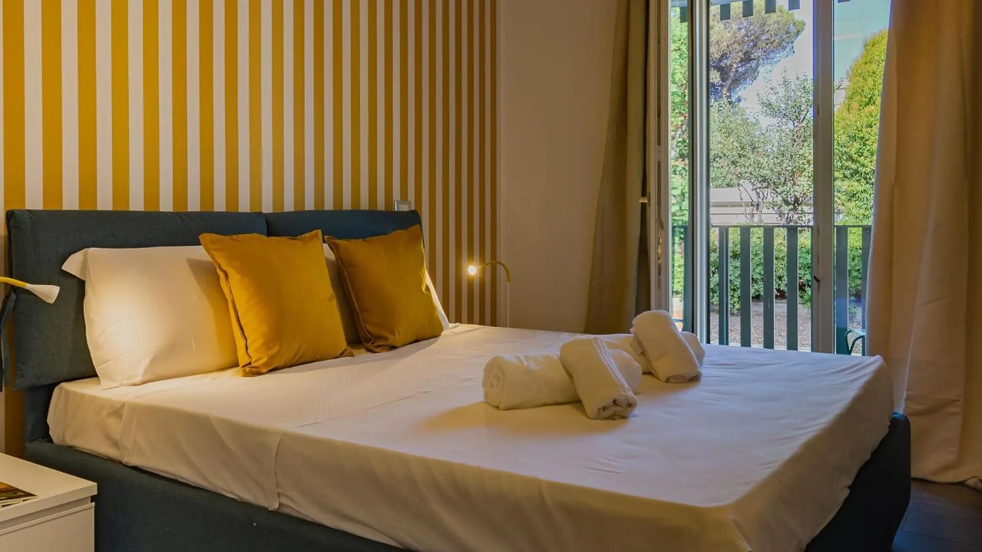 Mustard Apartment Rome